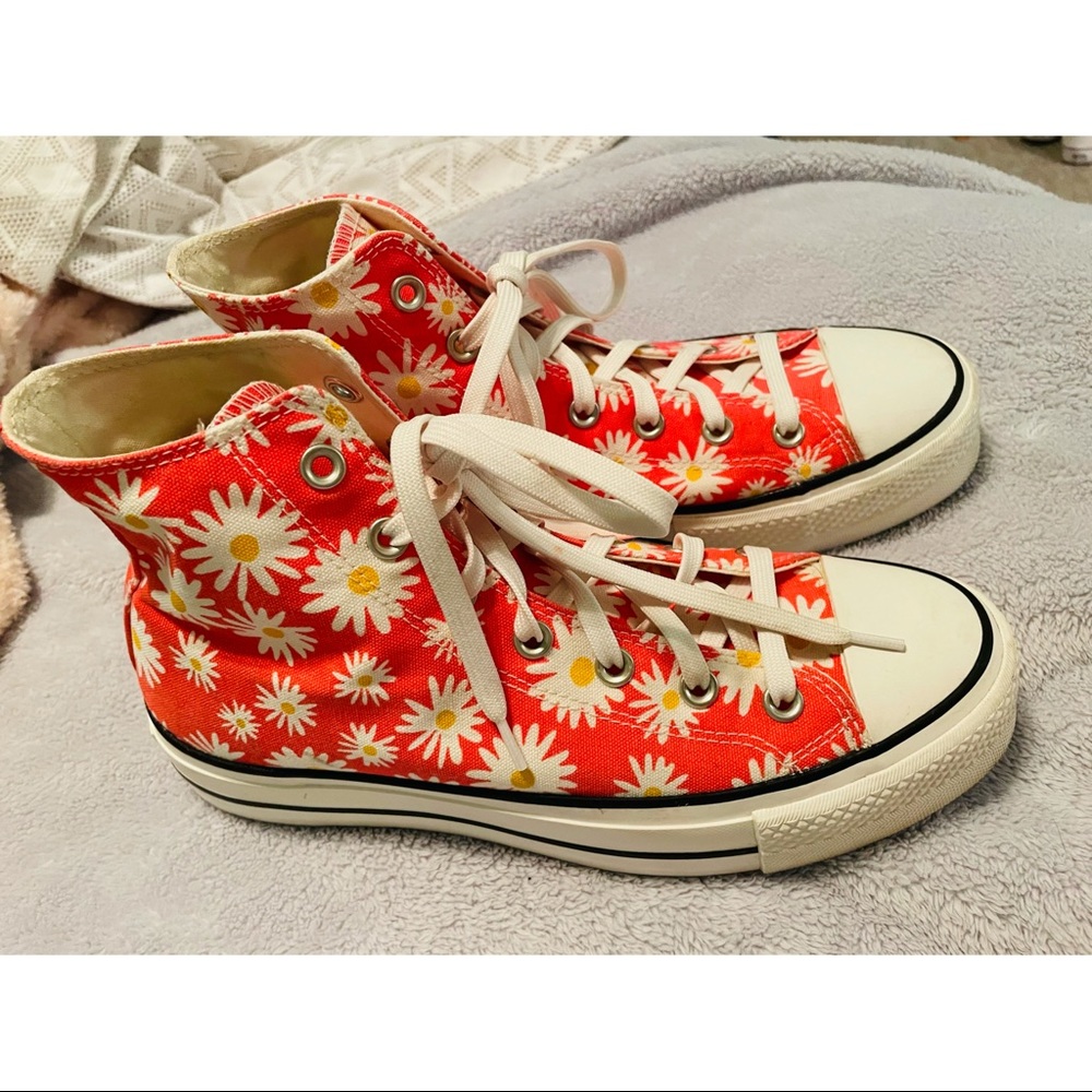 Daisy converse